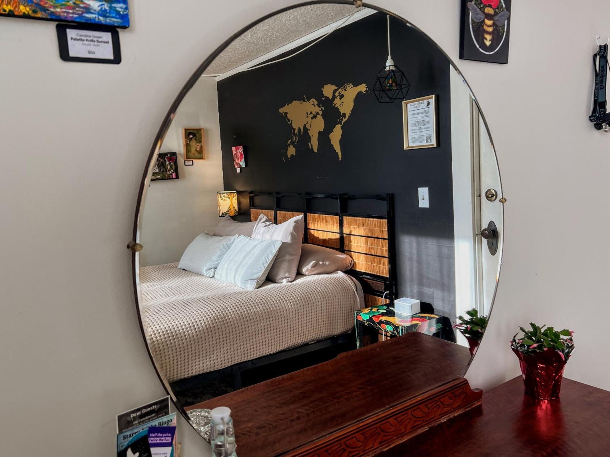Starry Night Inn Seaside Bagian luar foto