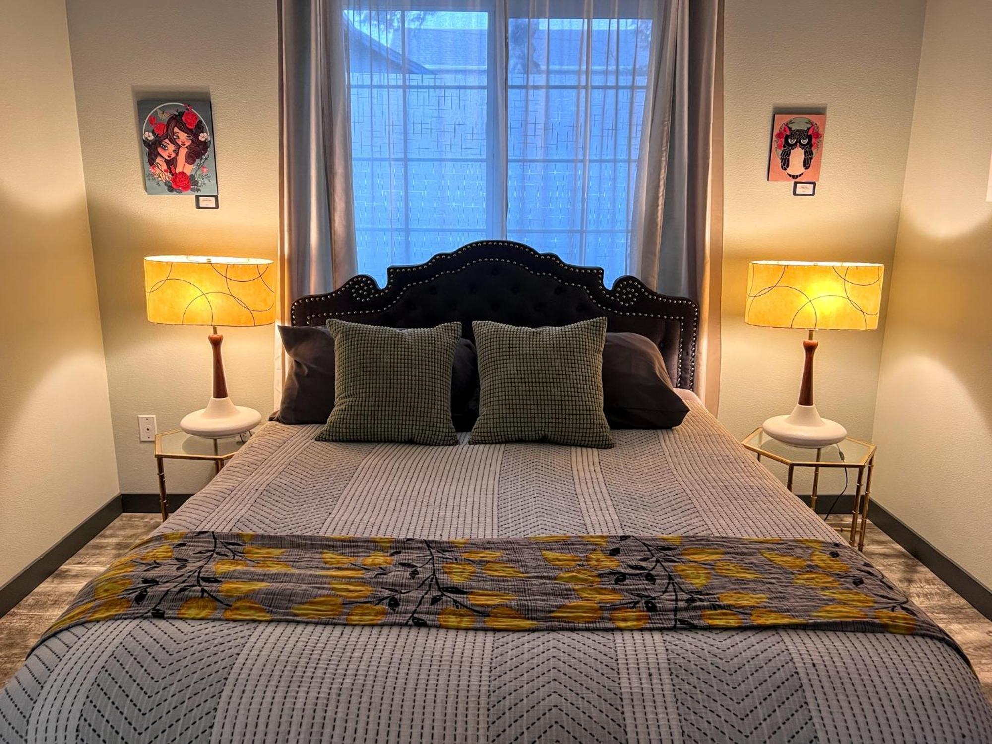 Starry Night Inn Seaside Bagian luar foto